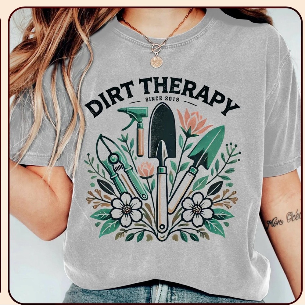 Happy Gardens Gray Dirt Therapy Graphic Tee Ptp 21 1/2” L27”